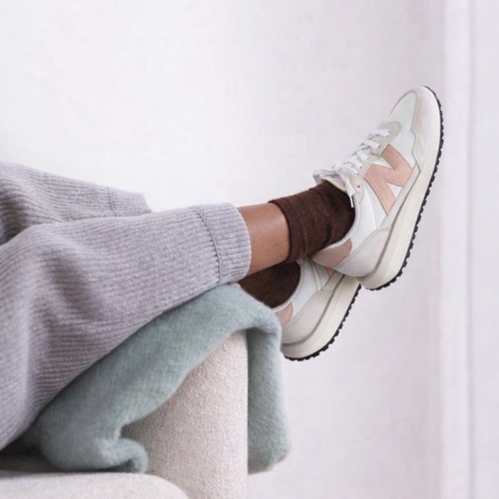 New Balance 237 Sneakers